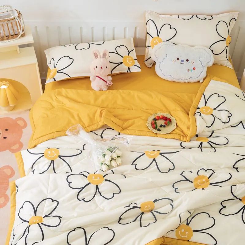 Cute Bear Summer Quilt: Washable Comforter